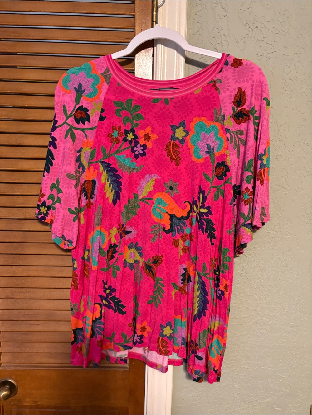 Johnny Was Hot Pink Floral Flutter Sleeve Tunic